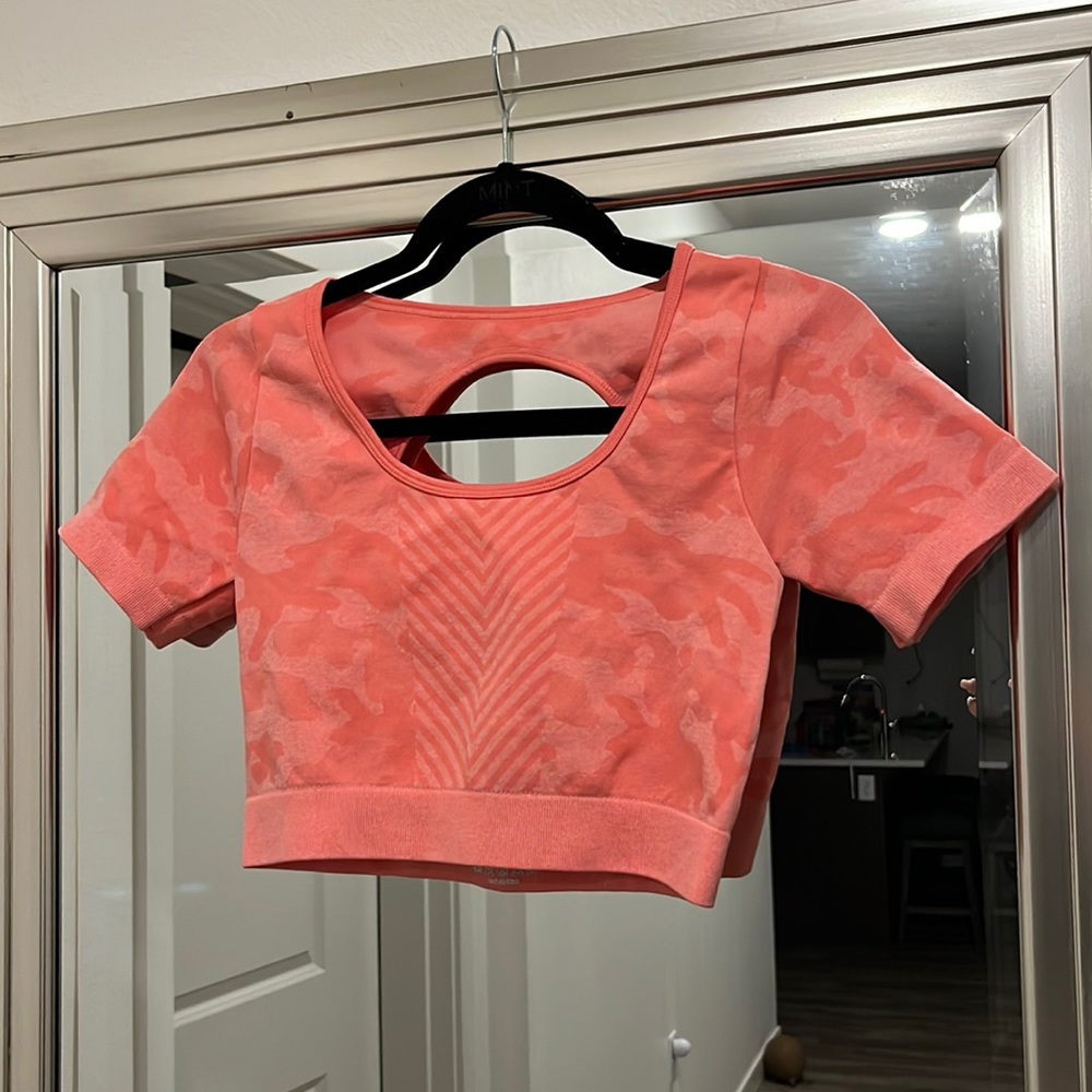 Orange 🍊 army print active exercise top